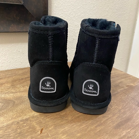 Bearpaw Demi II Black Short Shearling Boots Women's Size 10 - Picture 4 of 8
